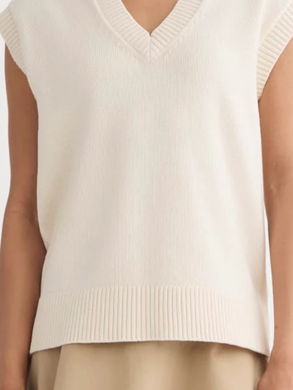 Everlane Cream V-Neck Knit Sweater Vest